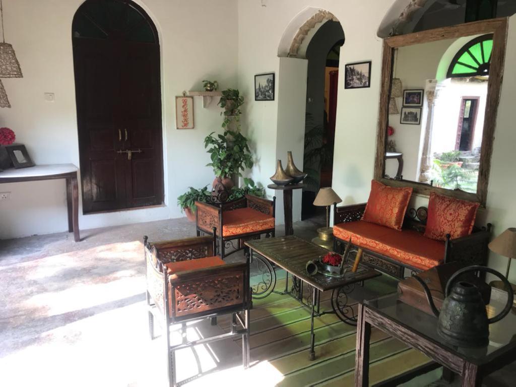 바라나시 Panchkote Raj Ganges B&B 외부 사진